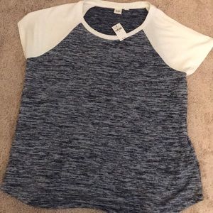 NWT Gap blue white t-shirt